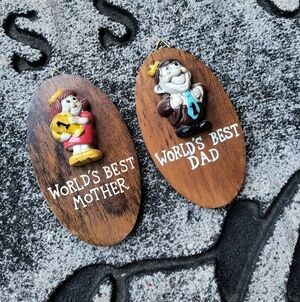 Vintage World’s Best Mother And Best Father Small Wooden Plaque Set Of 2